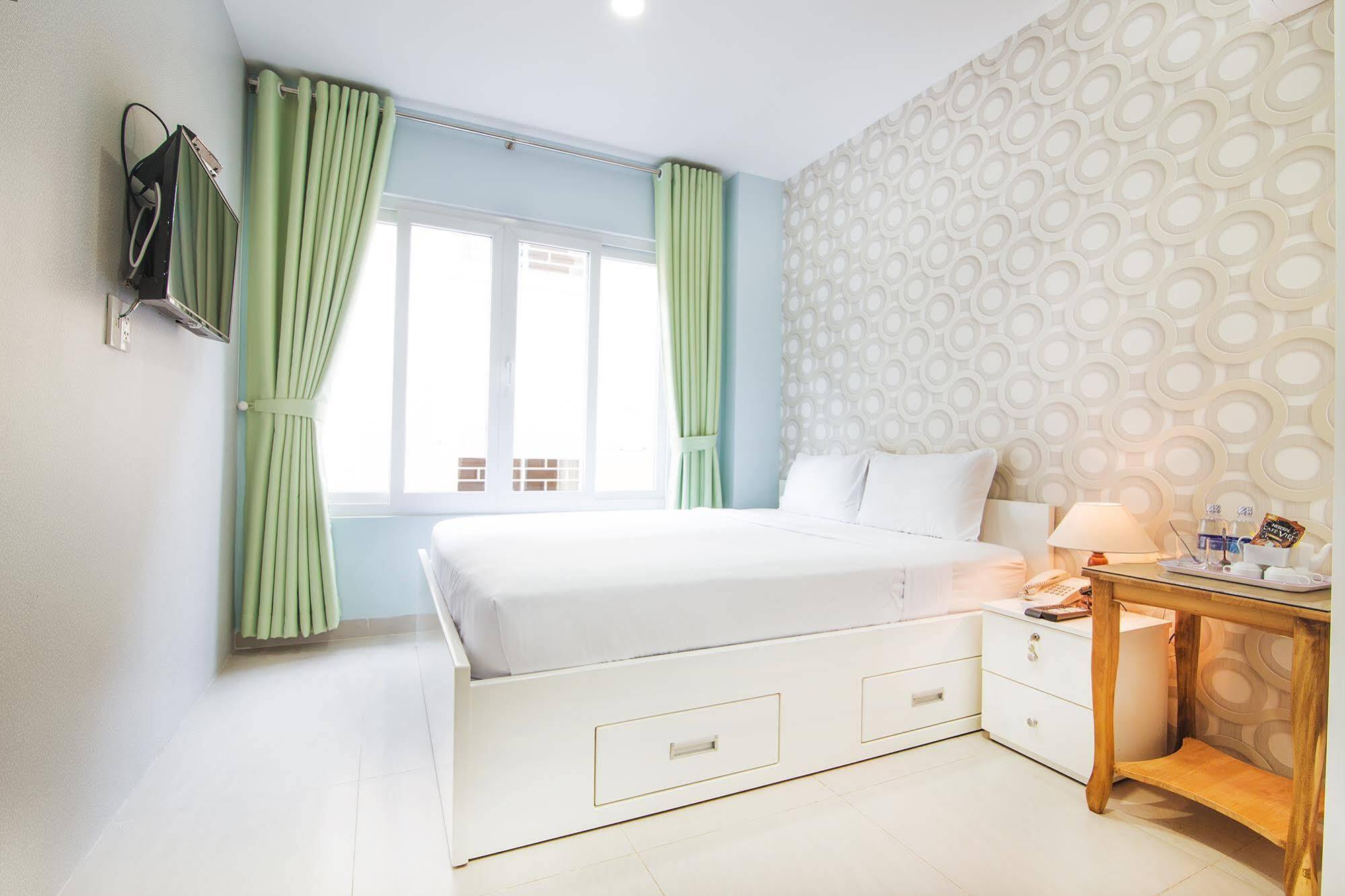 Max Sunflower Ho Chi Minh City Exterior photo